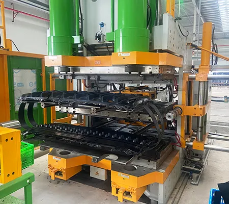 Rubber Track Curing Press